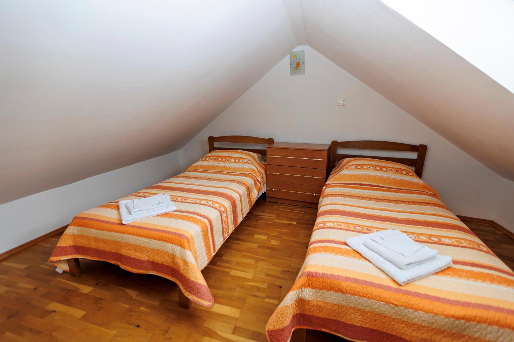 Apartments Baricevic Bol Extérieur photo