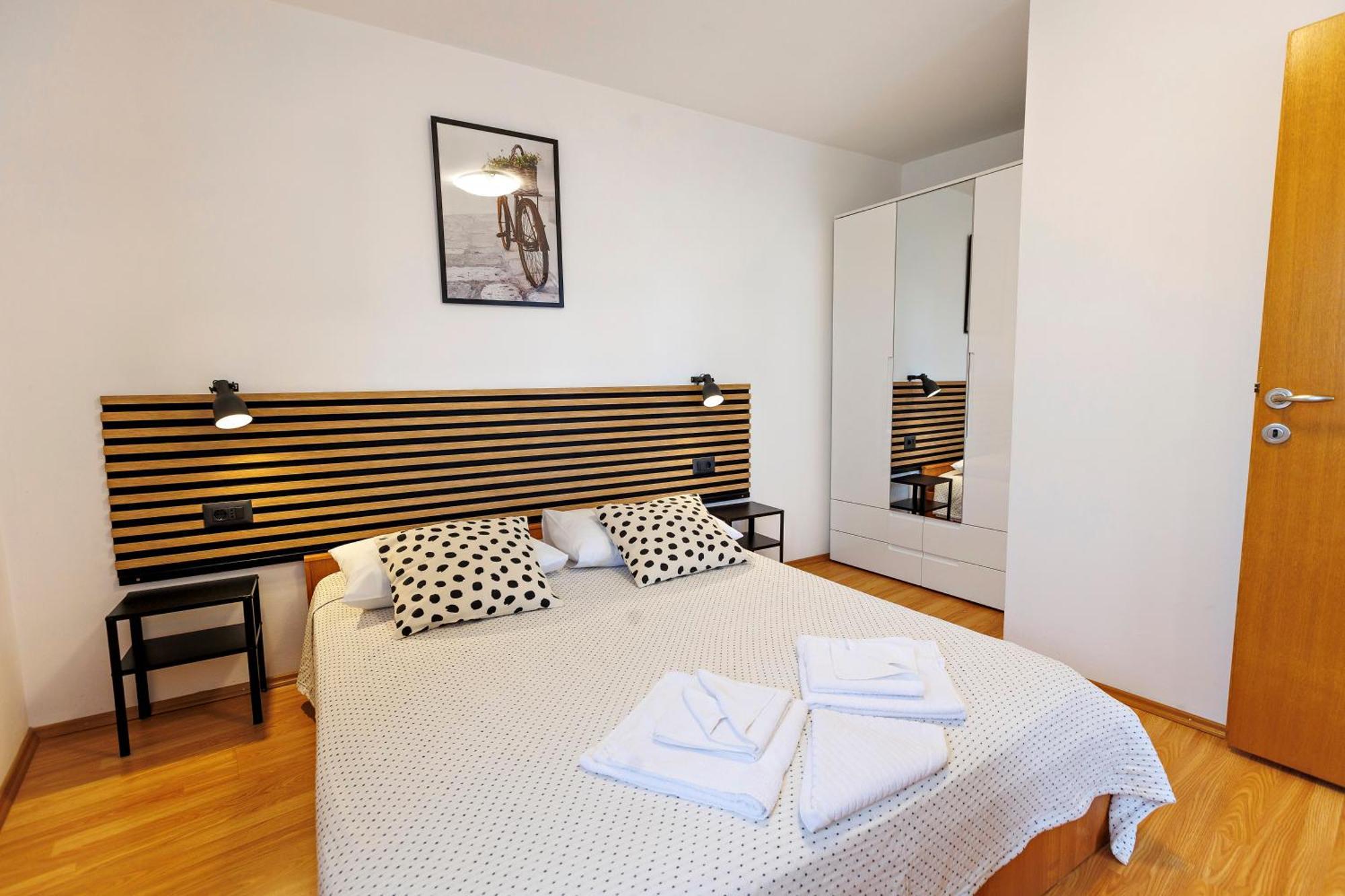 Apartments Baricevic Bol Extérieur photo