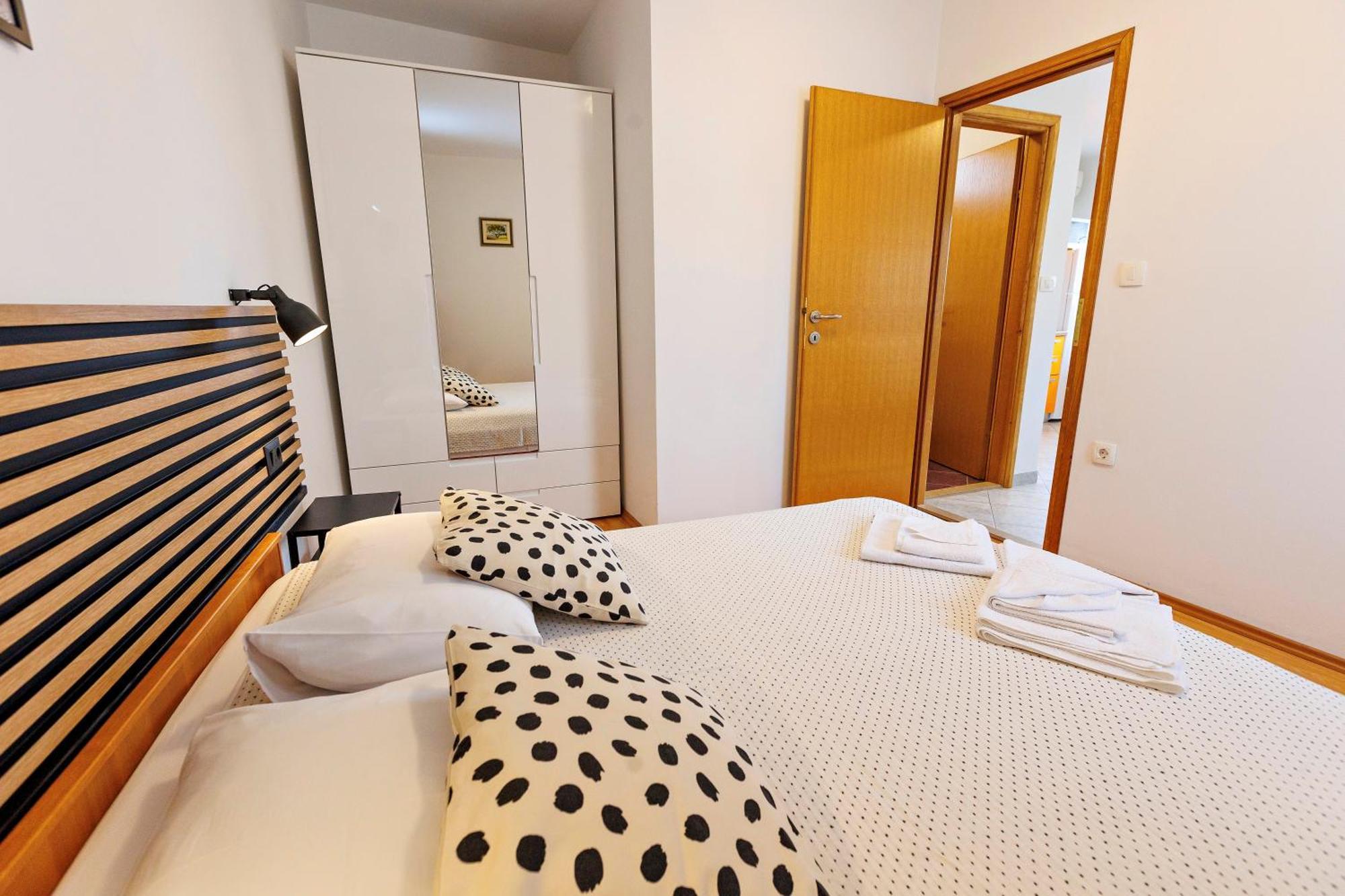 Apartments Baricevic Bol Extérieur photo