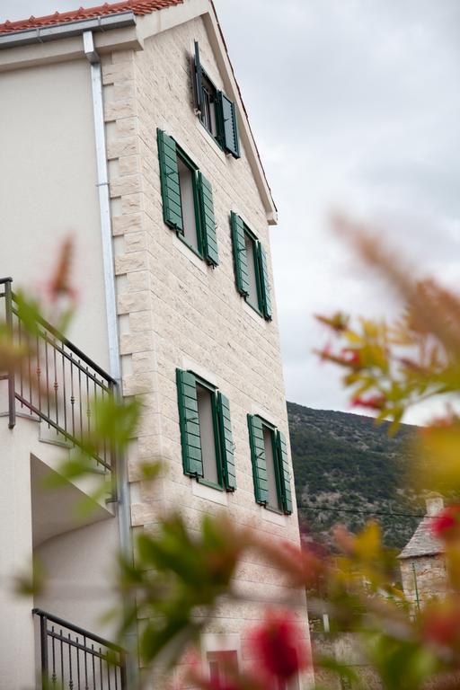 Apartments Baricevic Bol Extérieur photo