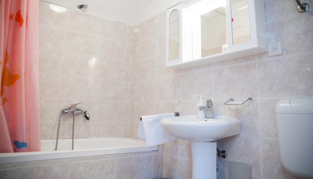 Apartments Baricevic Bol Extérieur photo